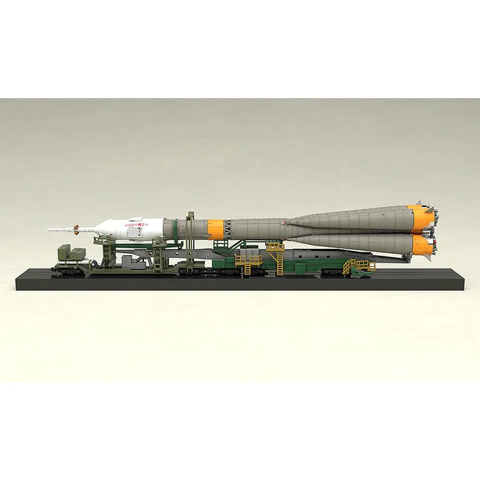GOOD SMILE COMPANY Soyuz Rocket & Transport Train 1/150 Scale Plastic Model (Re-run) 4 GOOD SMILE COMPANY Soyuz Rocket & Transport Train 1/150 Scale Plastic Model (Re-run) - Image 4