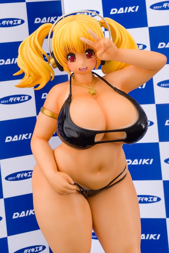GOOD SMILE COMPANY Super Pochaco Photo Session Sunburn Ver. 1/5.5 Scale Figure 1 GOOD SMILE COMPANY Super Pochaco Photo Session Sunburn Ver. 1/5.5 Scale Figure